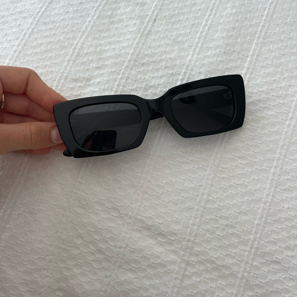 Illesteva Black Square Sunglasses